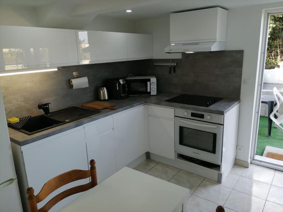 Appartement Aurore En Rez De Jardin Avec Parking Gratuit Vence Zewnętrze zdjęcie