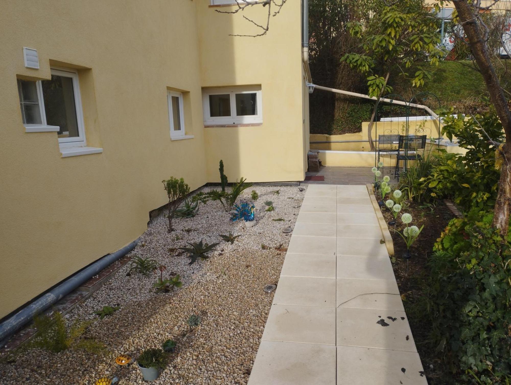 Appartement Aurore En Rez De Jardin Avec Parking Gratuit Vence Zewnętrze zdjęcie