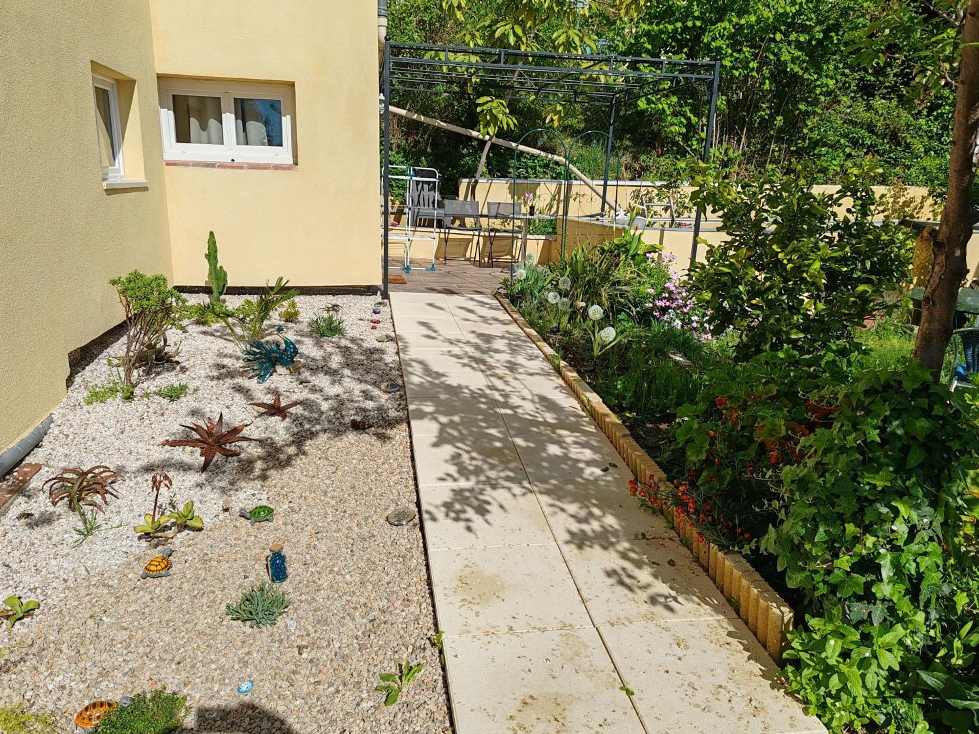 Appartement Aurore En Rez De Jardin Avec Parking Gratuit Vence Zewnętrze zdjęcie